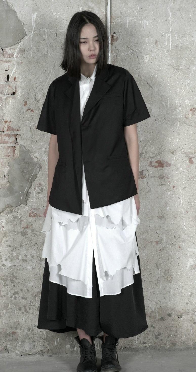 中国时装设计师有哪些是从毁灭与死亡中寻找美