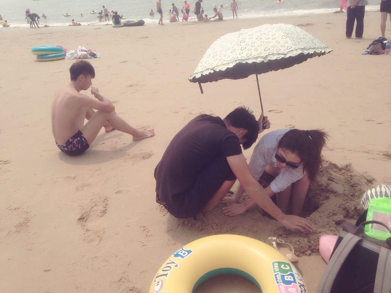 有哪些极其虐单身狗的照片? -  岳雨 小萌的回答