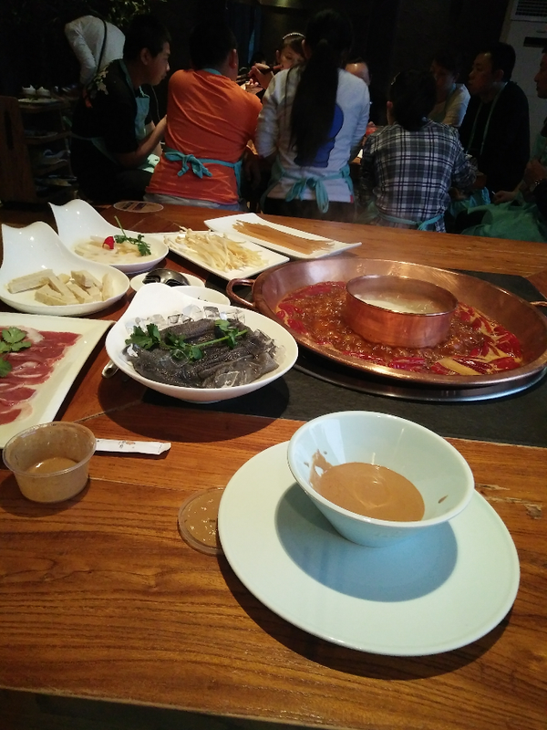 一个人吃火锅是一种什么样的体验?