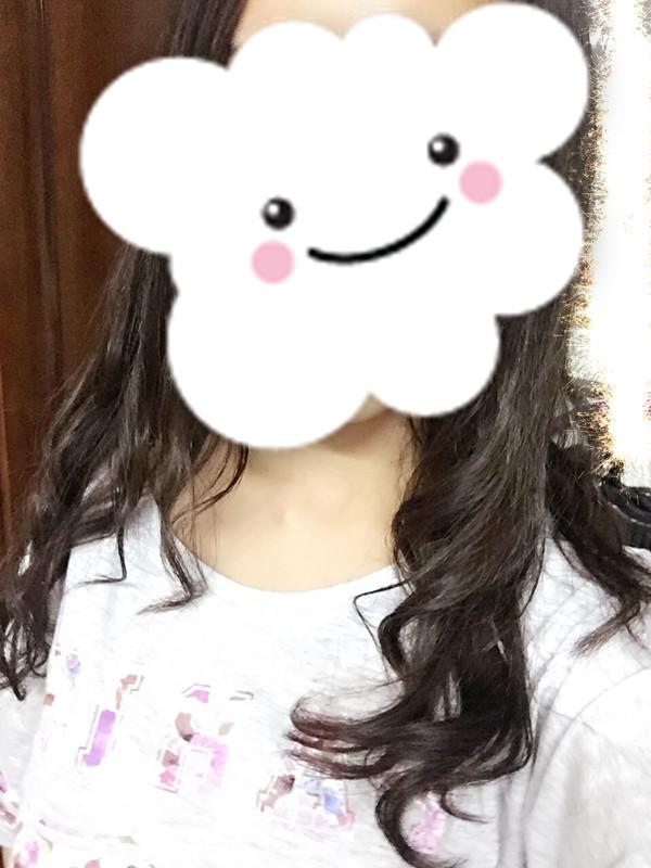 毕业了想去做个发型让<em>头发</em>披下来好看,但是我