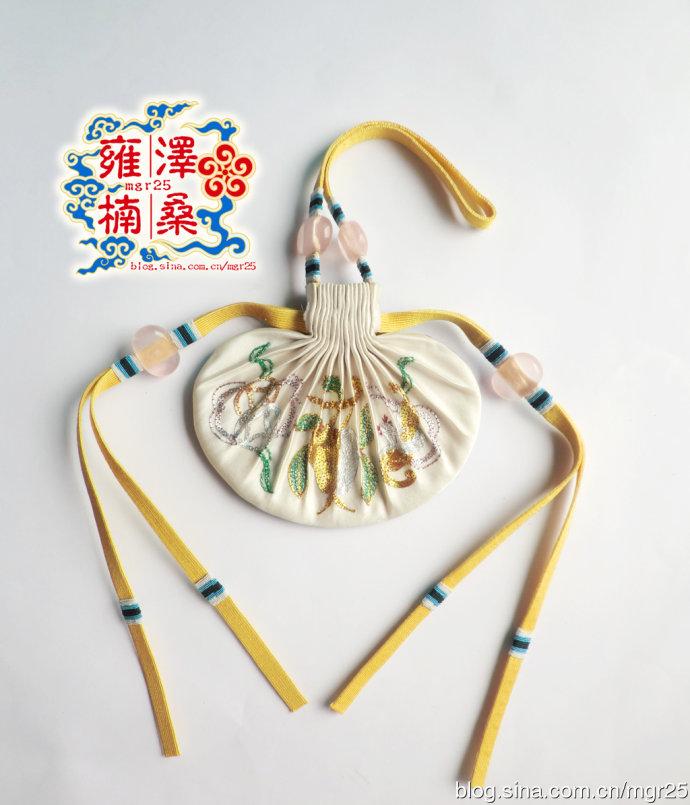 为什么看到新闻里中国人穿汉服等(除了旗袍),没