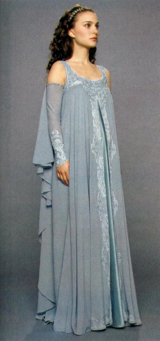 《星球大战》中阿米达拉女王(娜塔莉·波特曼饰)的有哪些服装造型,有
