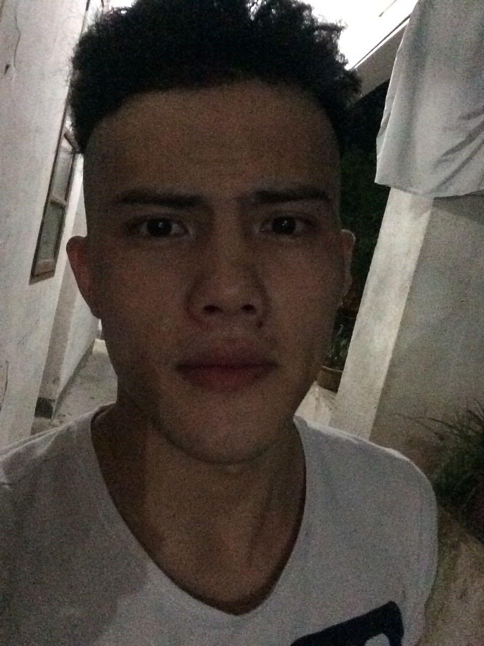 <em>头发</em>自然卷<em>的人</em>该怎么打理<em>头发</em>? - 西门吹水的