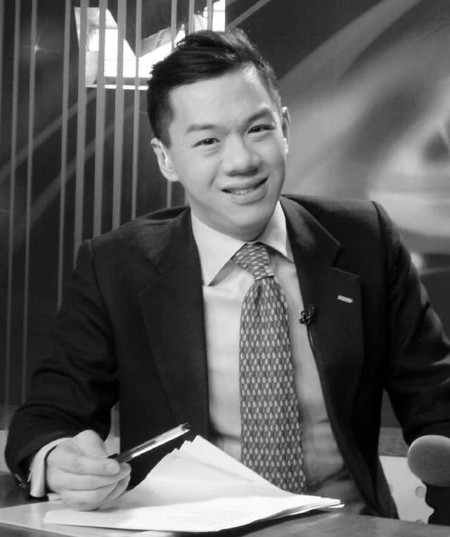 CCTV 英文频道主持人的英文水平怎样?