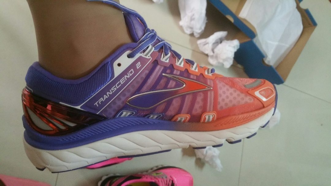 习惯性崴脚，慢跑应该用缓震型跑鞋还是稳定型跑鞋? - 马拉松 - 知乎