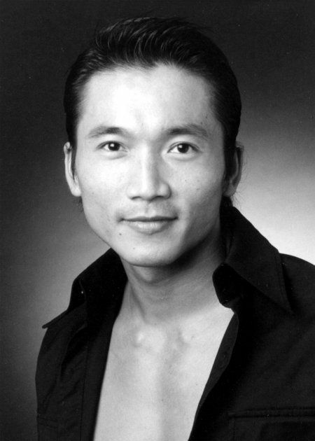 1994年,邹兆龙在电影《中南海保镖》作为李连杰的死对头,和李连杰