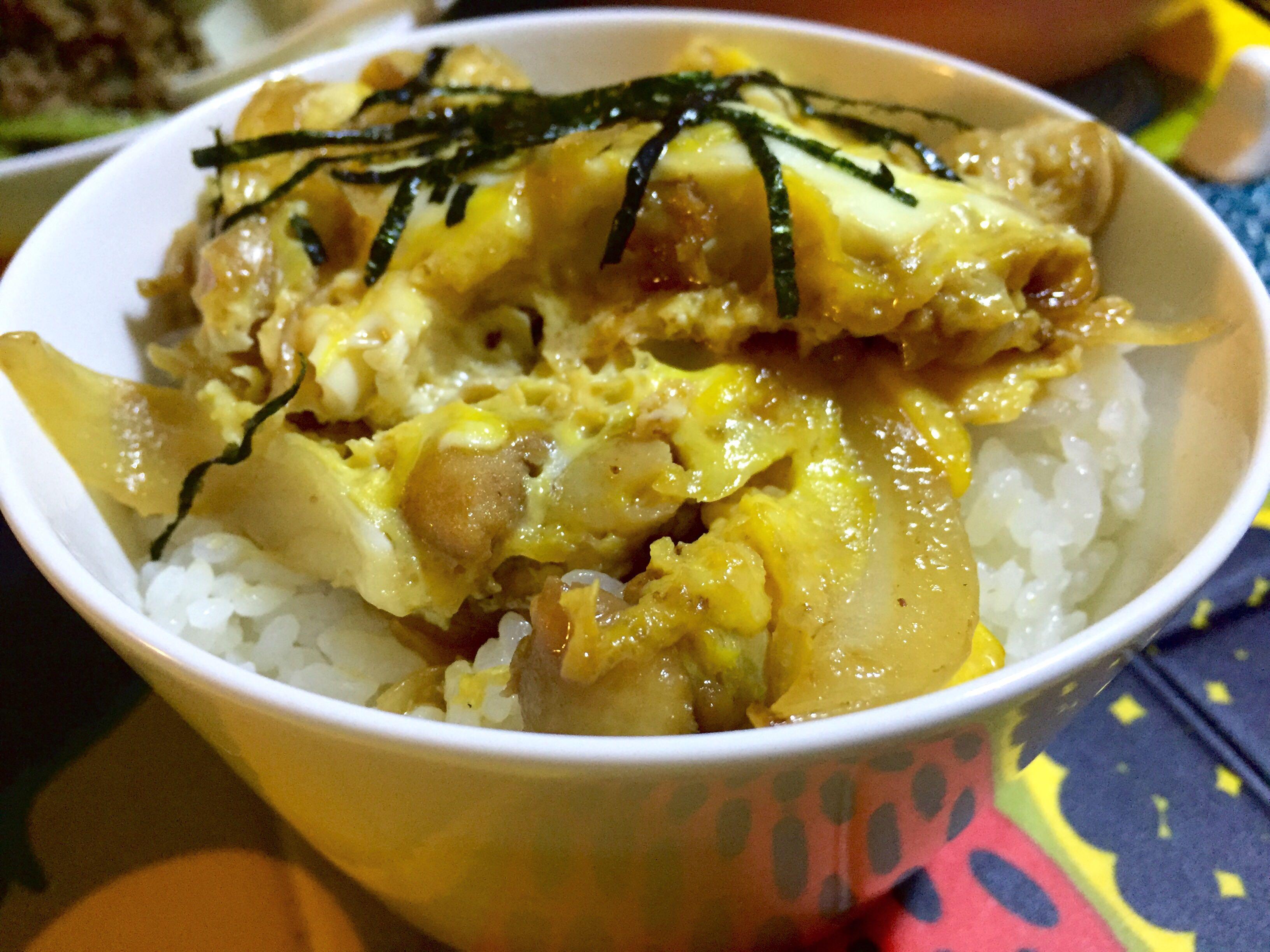 亲子丼,真是盖饭中的战斗鸡.太快,简单.