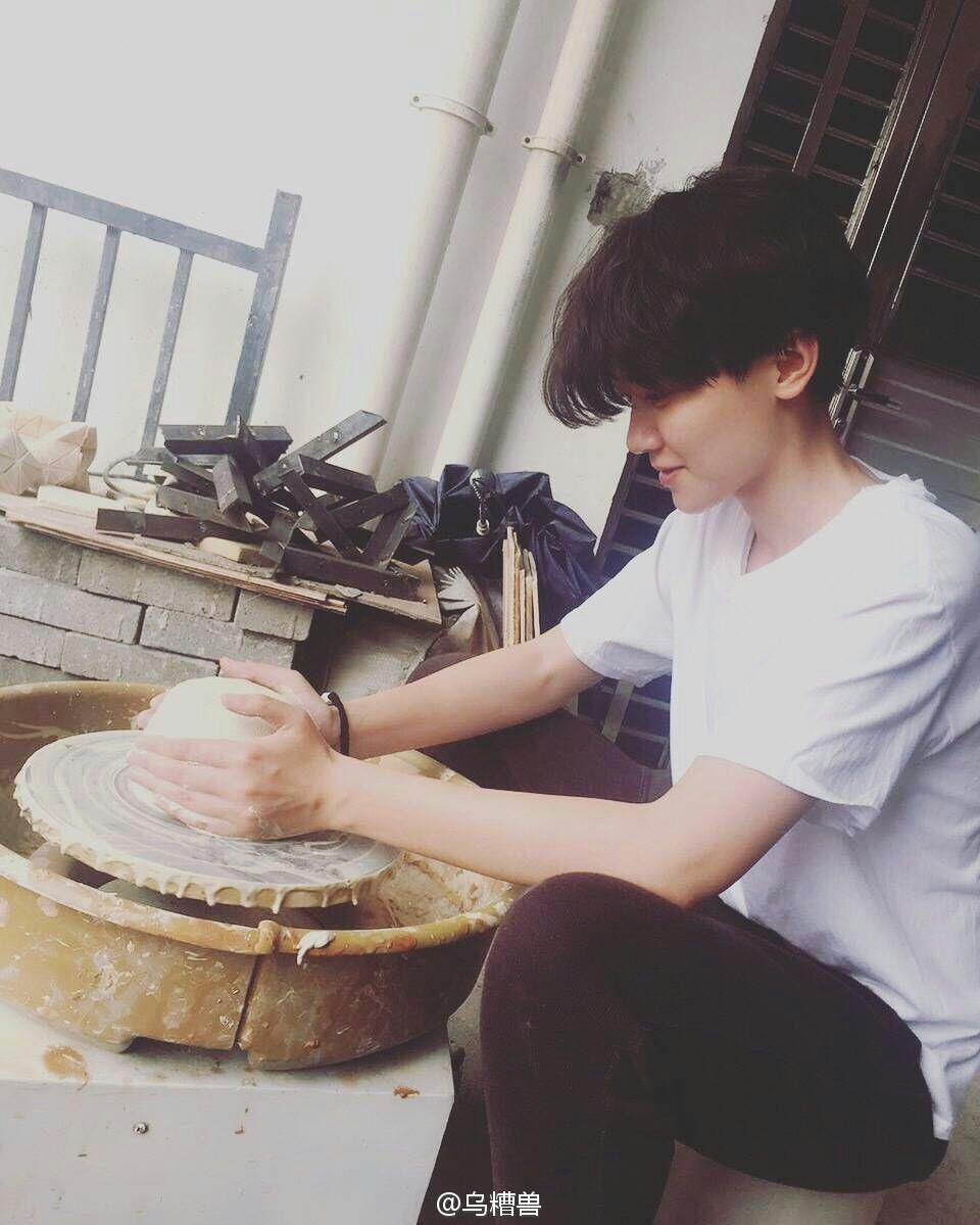 额头比较宽长的女生适合留帅点的发型?脸北周小短发马尾图片
