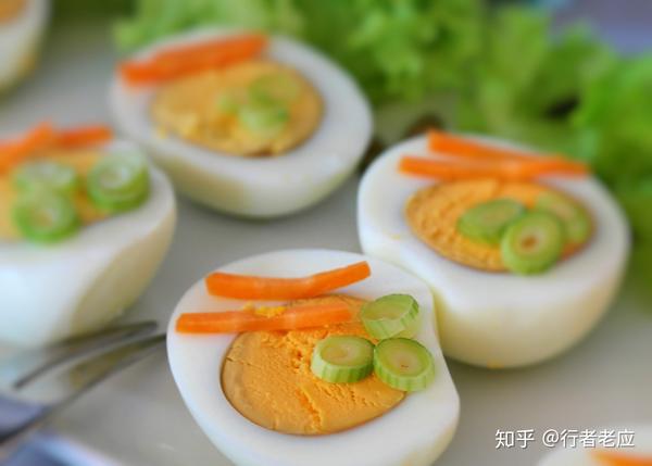 在减肥过程中,蛋白质可以降低食欲,增加饱腹感,减少热量摄入,增加代谢