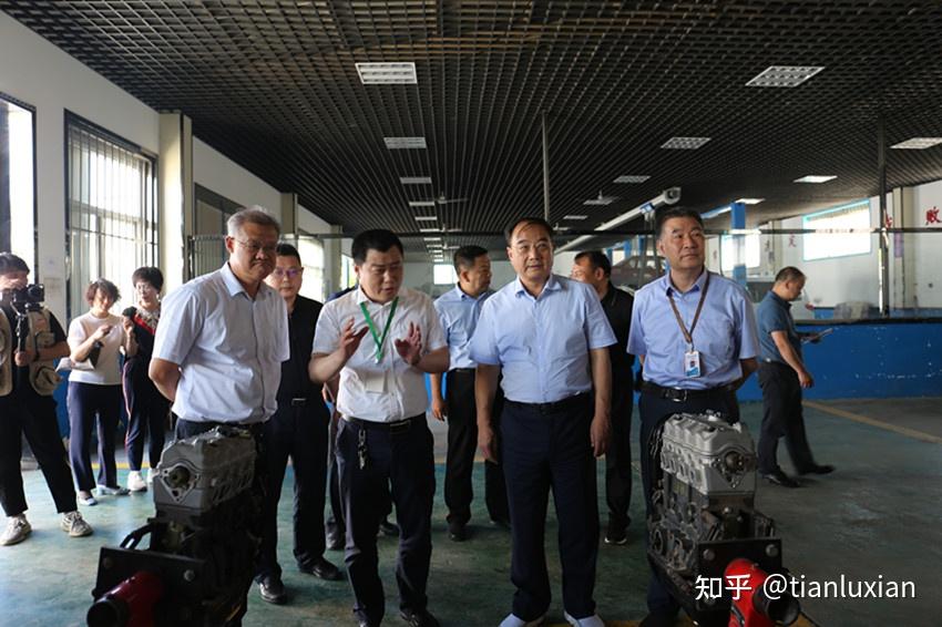陕西安康市职业教育考察团到保定虎振技工学校参观学习