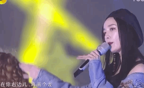 杨幂野狼disco抖高清,杨幂野狼disco俯视视角 尽管有吴亦凡王嘉尔和杨和苏,但这个跨年夜还是被《野狼disco》刷屏了