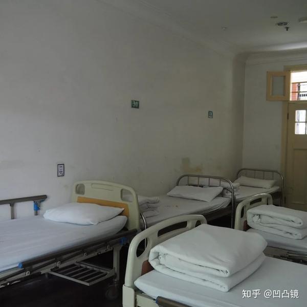 她住精神病院30多年,谈了三个男朋友