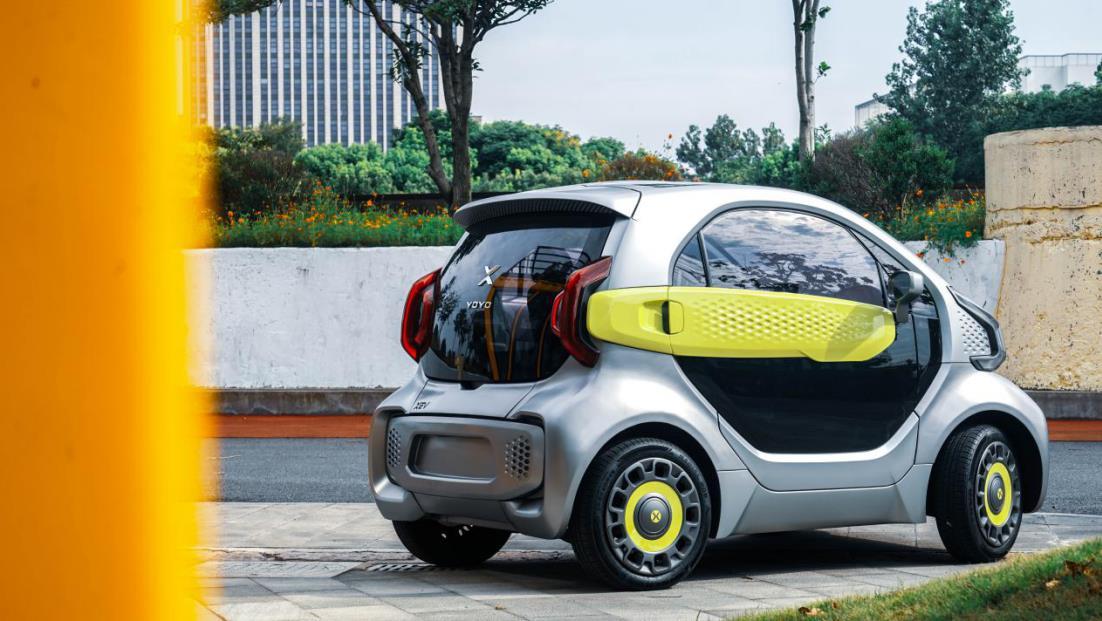 没让女人失望的小型车性能极高颜值担当的xevyoyo新能源汽车