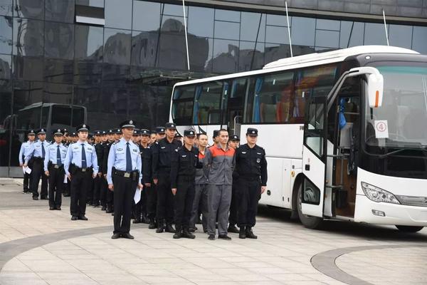 2018年9月17日至9月18日,重庆市江津区人民法院开庭审理被告人徐飞