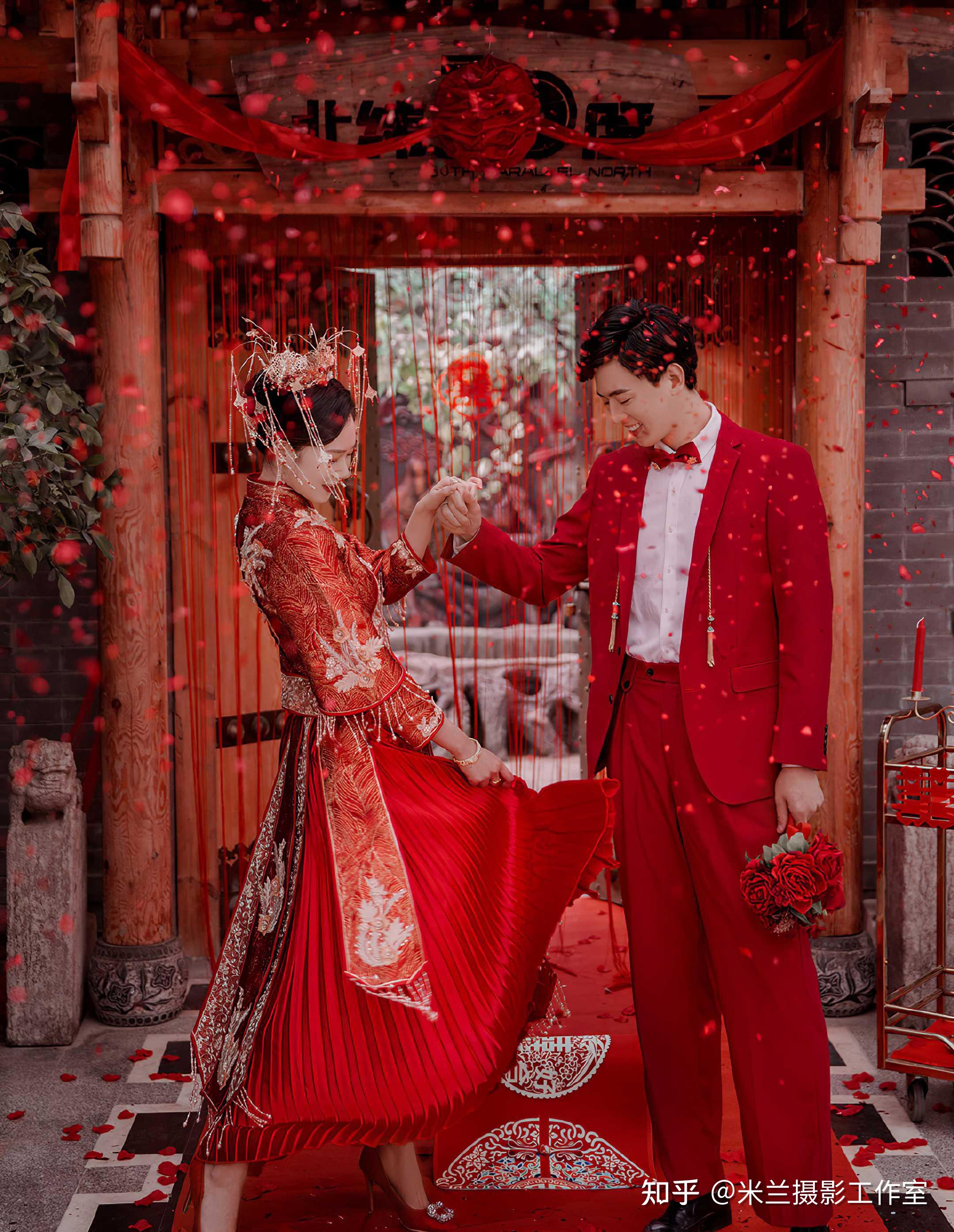 中式婚纱照图片十里红妆