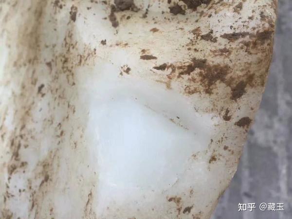 和田玉这几种顶级山料值得夸一夸神秘的黑山料竟然是这样的