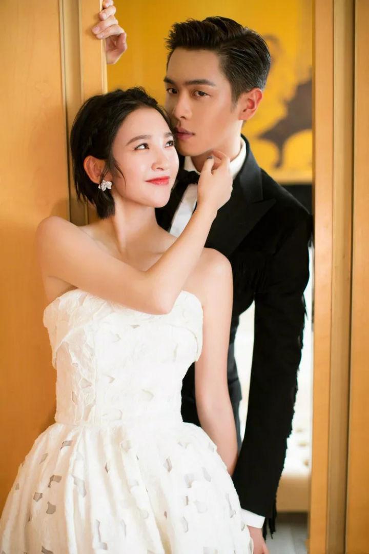 唐艺昕微博图片