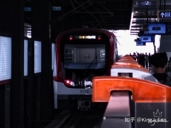 1号线列车行驶到地上路段后限速20km/h运行并驶入路窝站: 不同于徐州