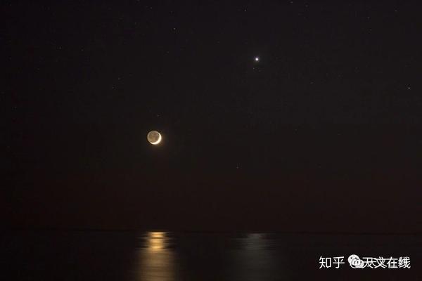 金星,月亮与倒影