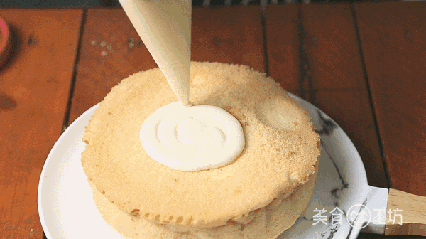 喝不完的豆浆做蛋糕 一切还爆浆