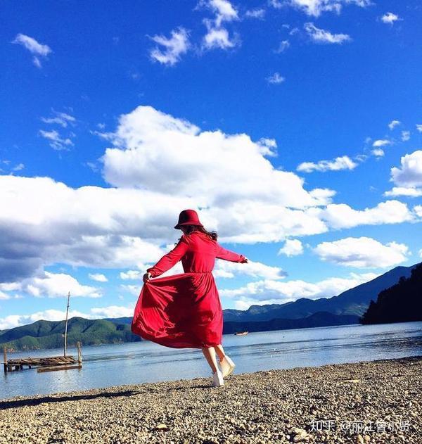 女人味十足的女子,一个人泸沽湖放飞自我,网友:好漂亮