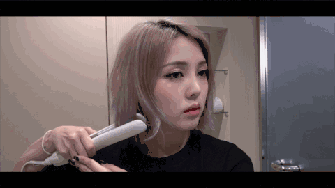 变身90s女神 | 摩登又复古的港风发型你也能瞬间拥有