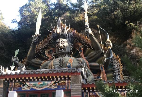潭柘寺始建于西晋永嘉元年(公元307年,寺院初名"嘉福寺"