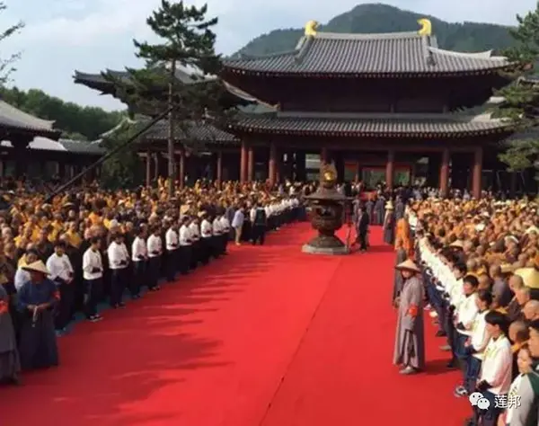 五台山真容寺(连香炉都仿日本)