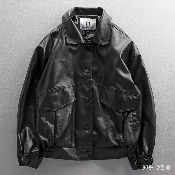 男生皮夹克搭配绿色工装裤可以吗?