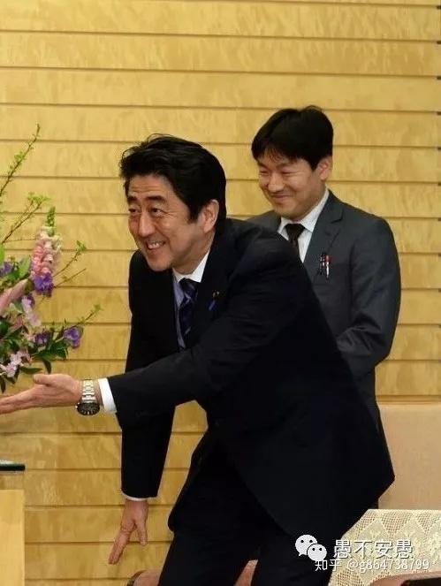 分别为安倍宽先生,安倍晋太郎,安倍晋三