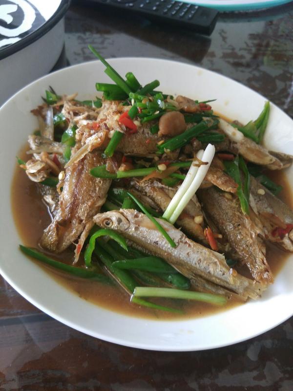 来个湖北家常菜,干煸刁子鱼!先来张成品图