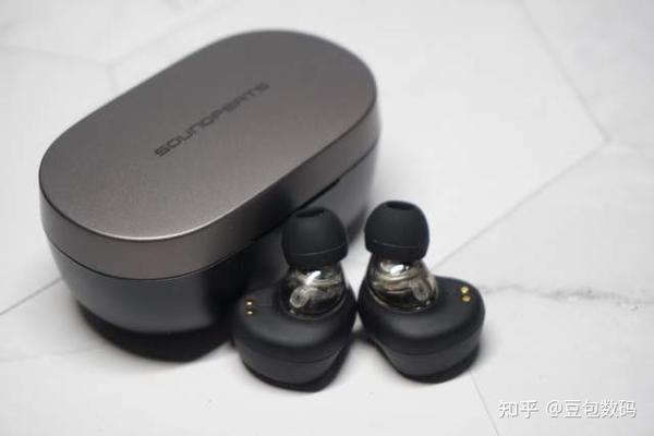 摆脱线制尽享醇音soundpeats泥炭h1圈铁蓝牙耳机上手实测