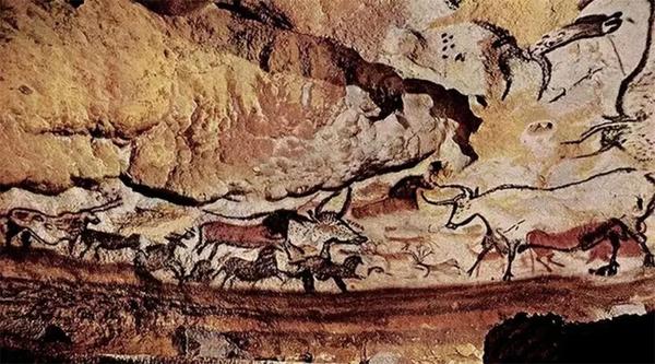 西班牙阿尔塔米拉洞穴:主要题材也是动物(以野牛为主)