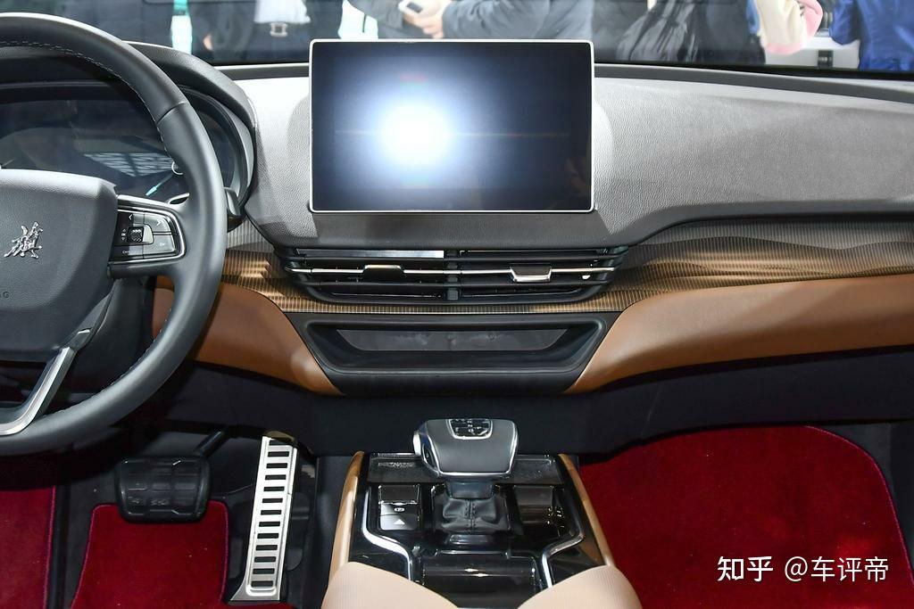 红旗eqm5纯电动c级豪华轿车