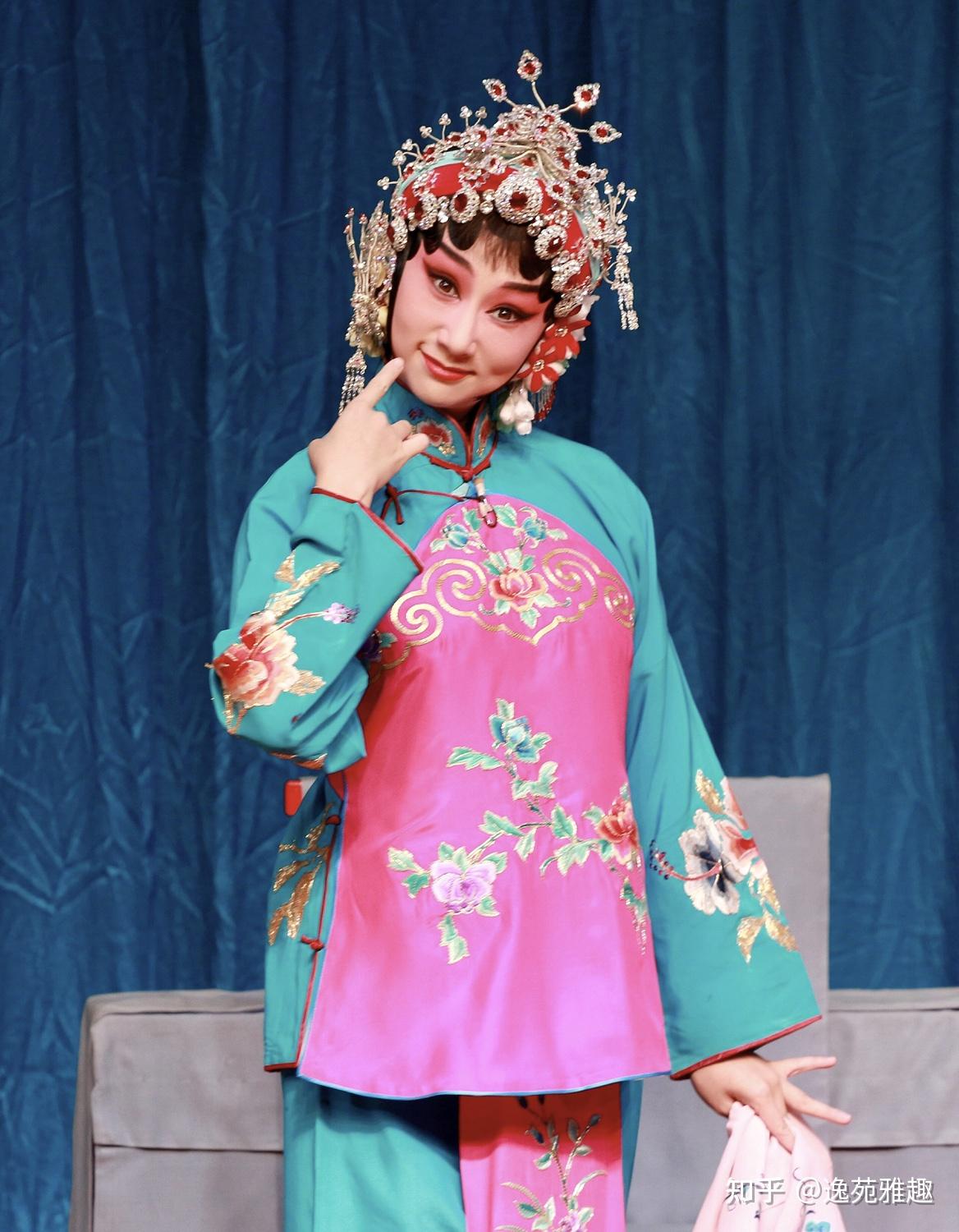 张译心在京剧《金玉奴》中饰演"金玉奴"京剧唱段唱词:《玉兰天使》芳