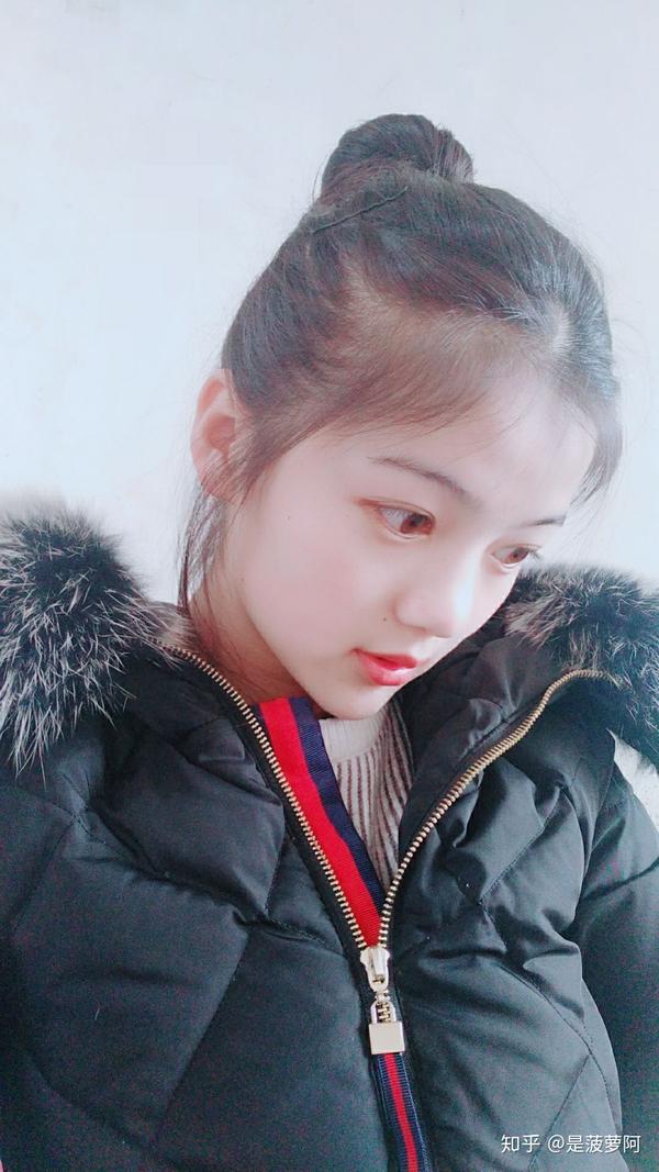 高中时素颜就好看的女生长大化妆后岂不是逆天吗?