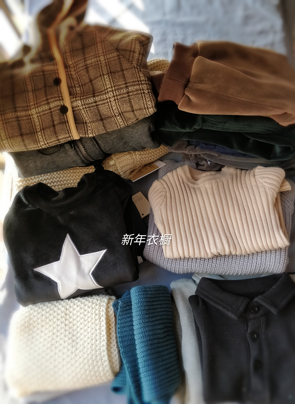 而且,对气温变化评估不足,准备的厚薄衣服比例不对,导致很多衣服没能
