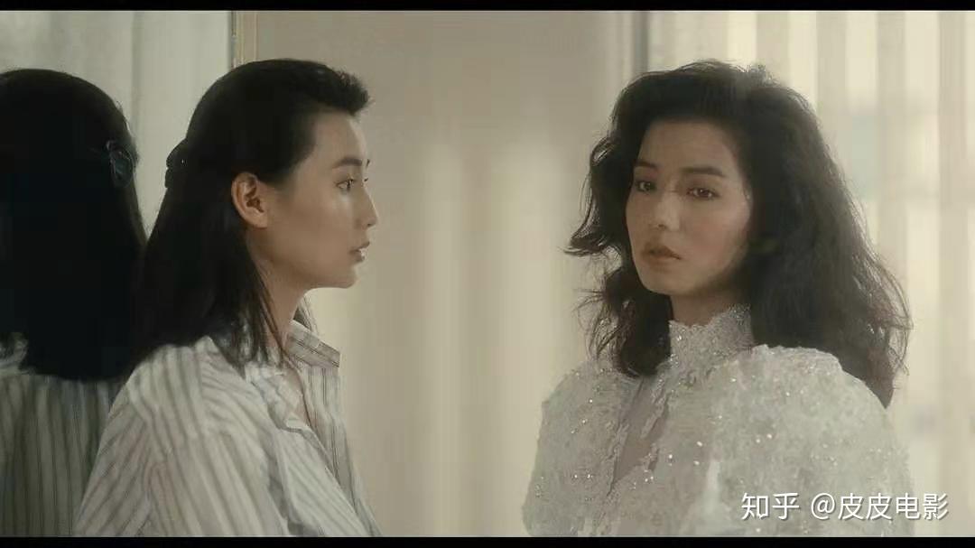 早在1988年《流金岁月》就被香港导演杨凡拍成了电影.