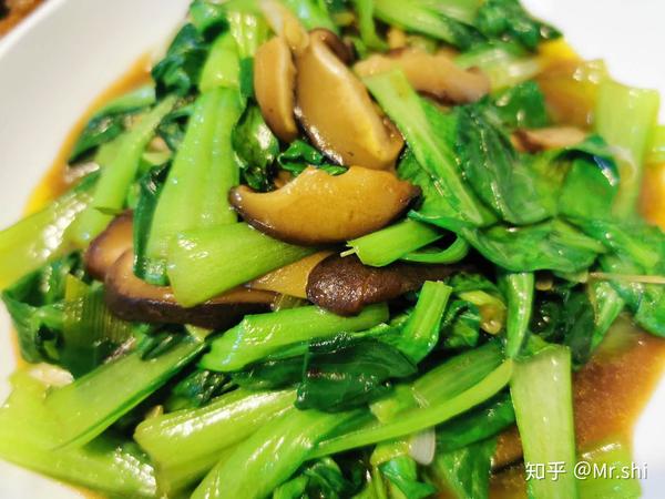 香菇青菜,香菇配上上海青,搭配营养,口味清淡,一口吃出好心情