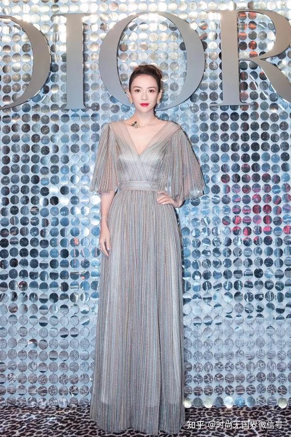 杨颖跨年晚会2021照片,杨颖照片奔跑吧裙子 angelababy虚拟形象亮相dior2021秋季成衣上海秀