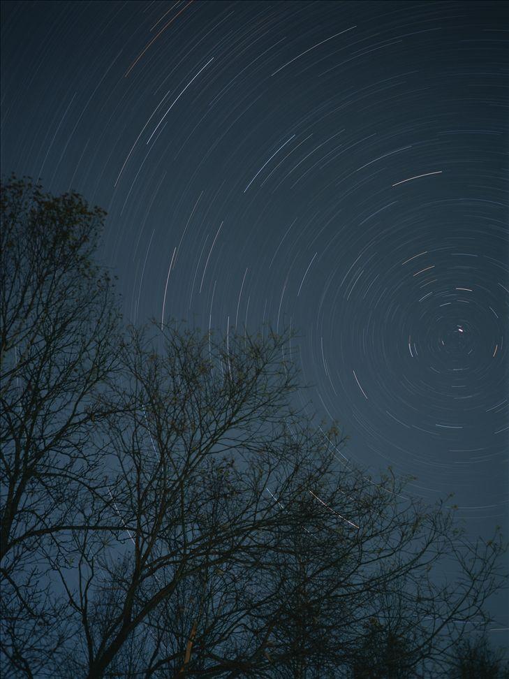 深邃的夜空,寂静的人生