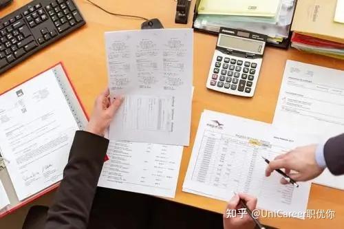 今年金融行业的实习offer, 都发给会做数据分析的同学了