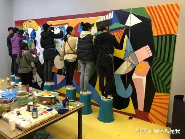 ×2 还有随处可见的精美的环创 让你漫步在卫斯塔,仿佛置身于美术