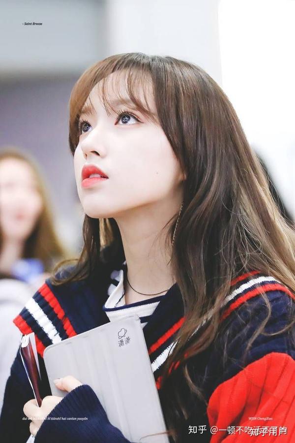 ۳