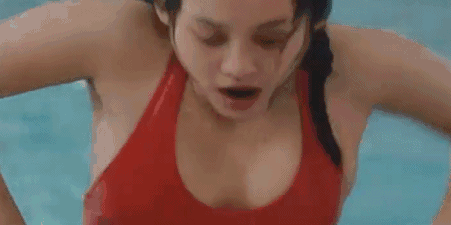 如何评价姜文电影《邪不压正》?
