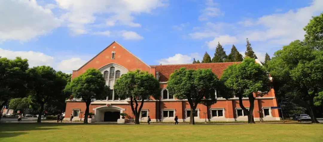 没想到吧!剧中日本早稻田大学取景地在上海理工大学.