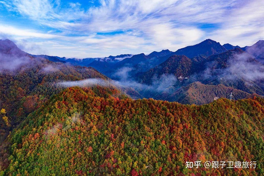 山区主要是以形态各异的山间谷地相连接而组成的,期间有着众多小盆地