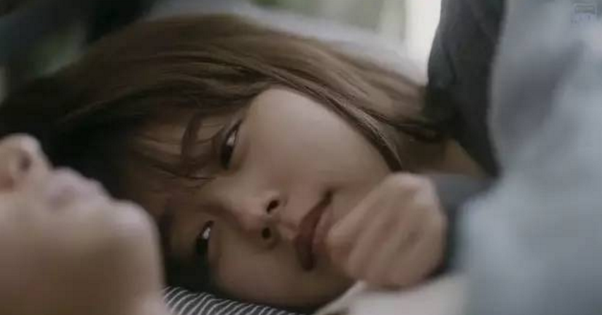 和《想见你》一样的岛国穿越片,尺度不大,信息量不小