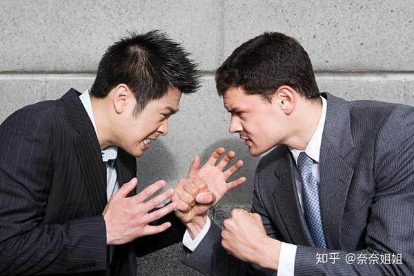 年轻人为什么越来越不讨好领导了:舔领导有啥用?