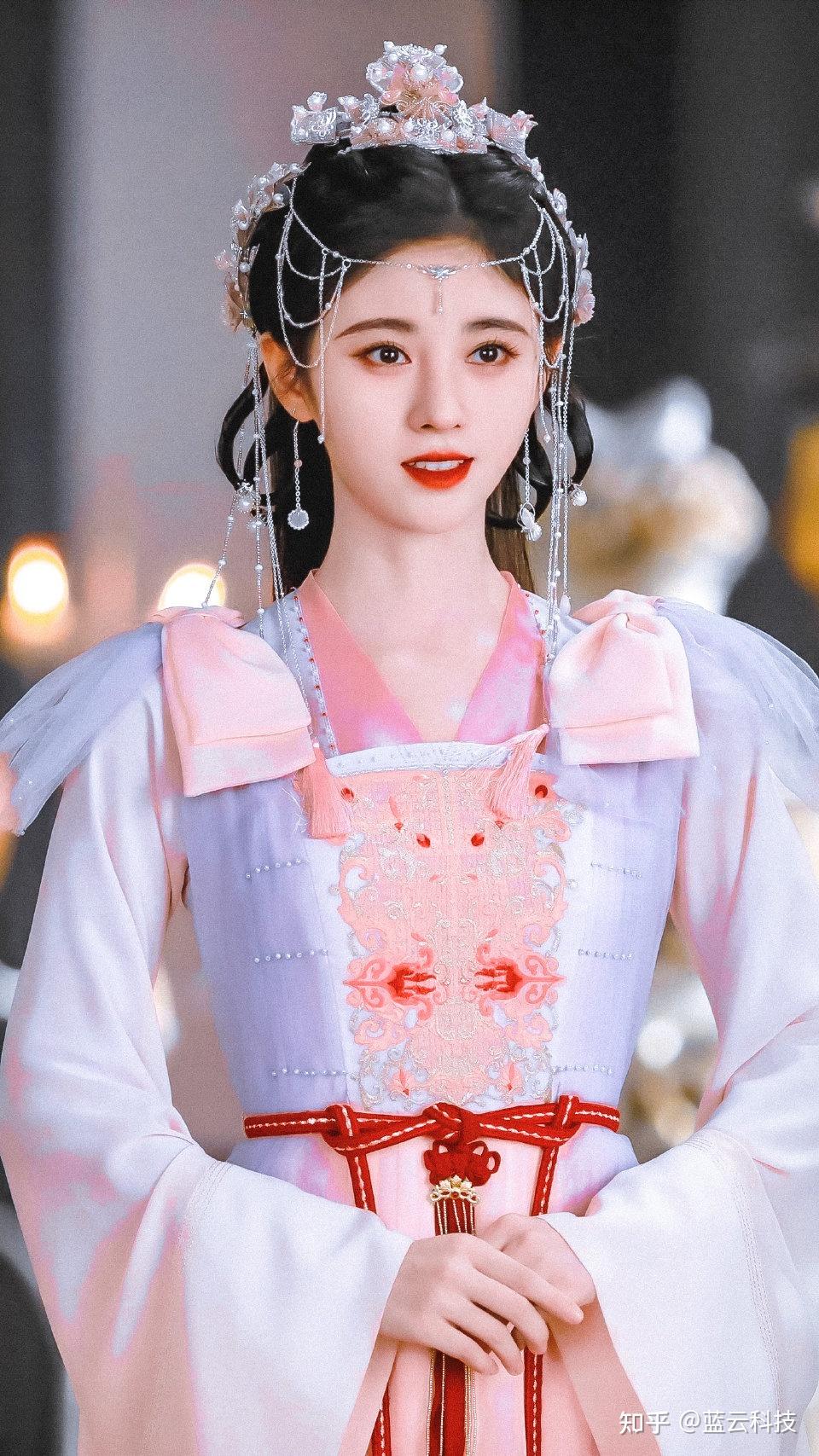 太养眼!鞠婧祎新剧《嘉南传》定档,剧中造型美出新高度